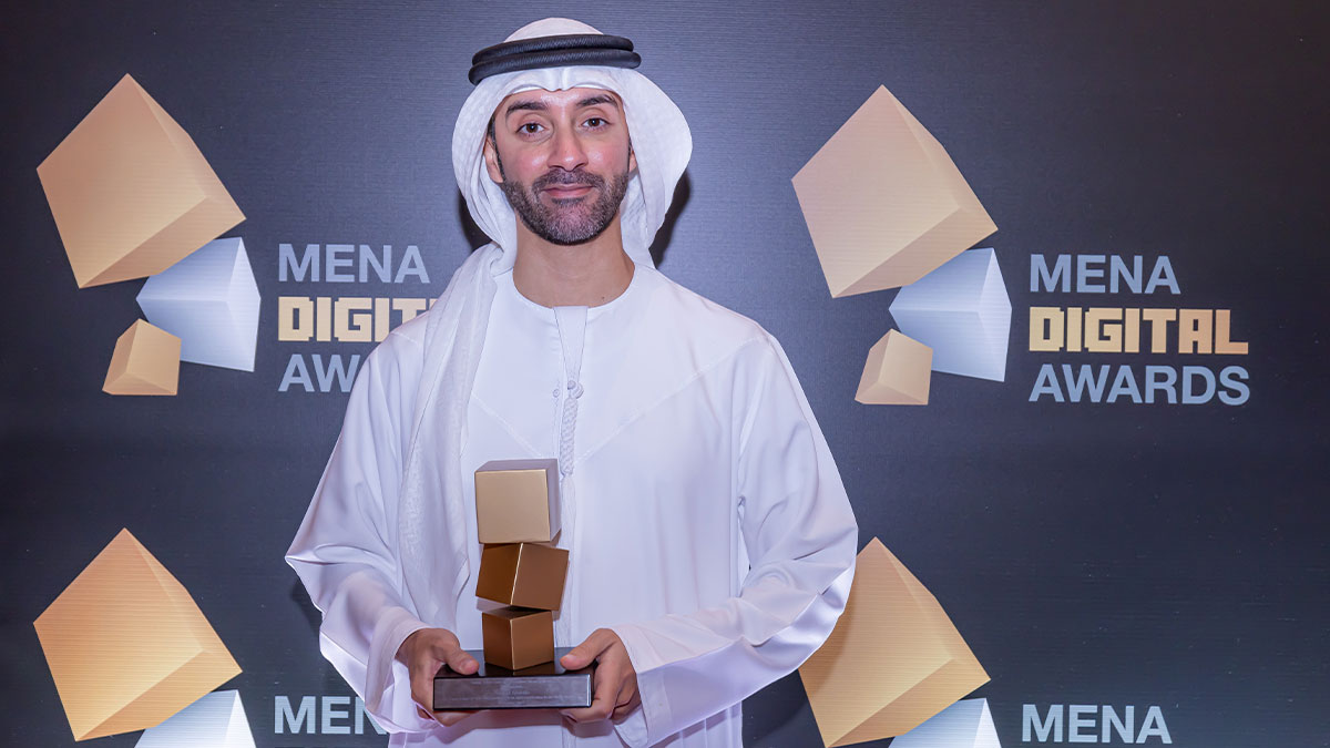جوائز الشرق الأوسط وشمال أفريقيا الرقمية تُكرِّم أحمد عبدالله بـجائزة المواهب الشابة الإماراتية