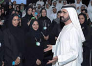 محمد بن راشــد يُكرِّم الفــــائزين