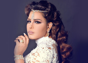 أحلام تخطف الأنظار في حفل زفاف ضخم بالبحرين