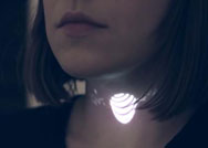 أول مشروع في العالم للحلي الذكية