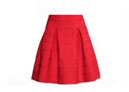 التنورة الصوف تغازل عاشقات الموضة