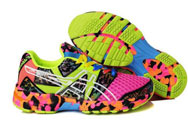 الألوان الزاهية تلوّن الأحذية الرياضية في ربيع 2015