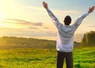 الطبيعة تعدِّل المزاج وتزيد الســــعادة