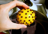 كيفية إزالة الروائح المزعجة بالمطابخ وتعطيرها