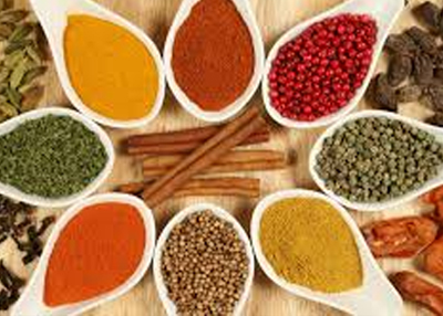 فوائد واستخدامات التوابل والبهارات