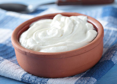 فوائد تناول الزبادي على السحور في رمضان