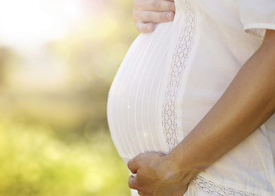 هل يؤثر الصوم على صحة الجنين؟