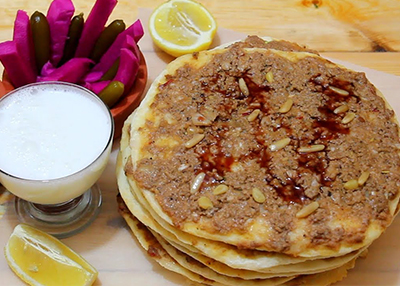 أطباق رمضان: اليوم الرابع والعشرون -لحم بعجين بدبس الرمان