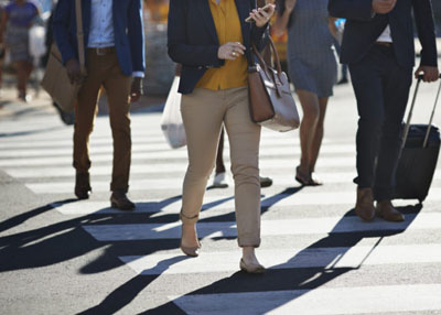 ماذا يقول أسلوب المشي الخاص بك عن شخصيتك؟