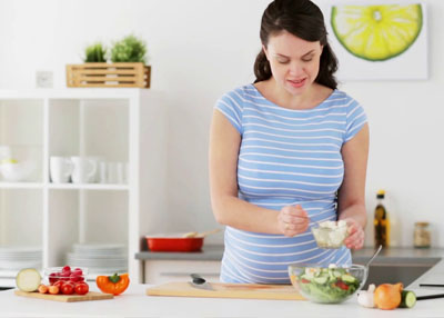 ما هي أفضل الوجبات الخفيفة للسيدة الحامل؟