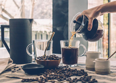 استخدامات مفيدة جداً لبقايا فنجان القهوة