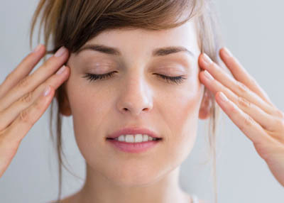 تمارين شد عضلات الوجه تعيد الشباب