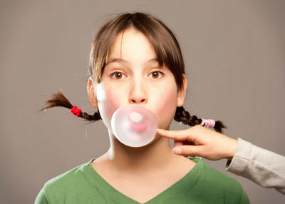 فوائد مفاجئة للعلكة الخالية من السكر