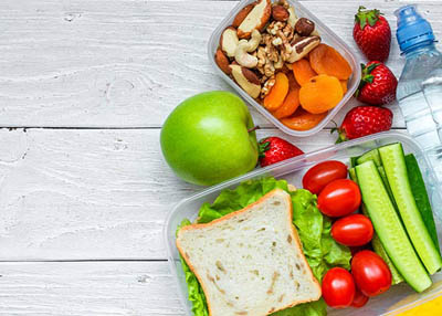 ما هي أهم النصائح الغذائية لطلاب المدارس؟