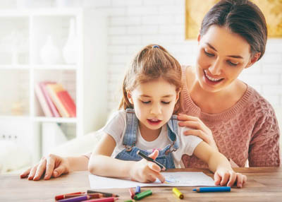 خطوات عملية لغرس الثقة بالنفس لدى طفلك