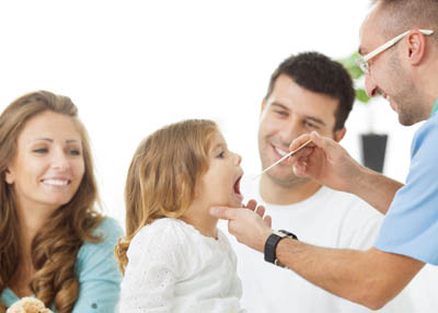 أسباب وأعراض التهاب الحلق الفيروسي