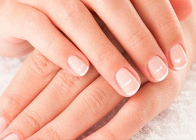 ما هو سر ظهور البقع البيضاء على الأظافر وطرق علاجها ؟