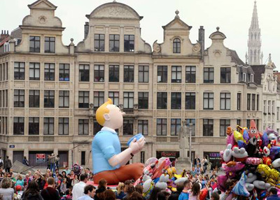 إعادة نشر أولى قصص شخصية تان تان الكارتونية بالألوان