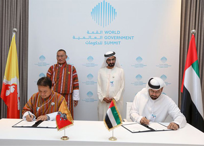 محمد بن راشد ورئيس وزراء مملكة بوتان يشهدان توقيع مذكرتي تفاهم بين البلدين