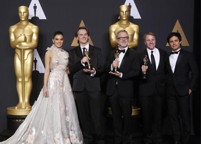 مونلايت يتفوق على لا لا لاند وأفليك على واشنطن في جوائز الأوسكار