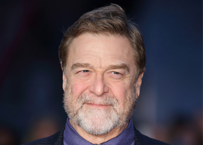 بالفيديو.. جون جودمان يحصل على نجمة المشاهير في هوليوود