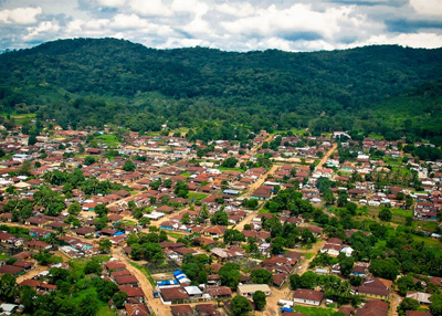 صورة .. اكتشاف ألماسة تزن أكثر من 700 قيراط في سيراليون