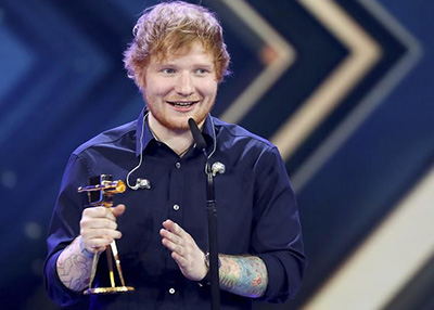 ألبوم "ديفايد" لإيد شيران يحتفظ بصدارة قائمة بيلبورد للأسبوع الثاني