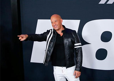 "فيت أوف ذا فيوريوس" يتصدر إيرادات السينما في أمريكا