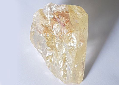 فشل مزاد في سيراليون على ألماسة ضخمة بعد رفض 7.8 مليون دولار لبيعها