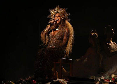 بيونسيه تضع توأمين