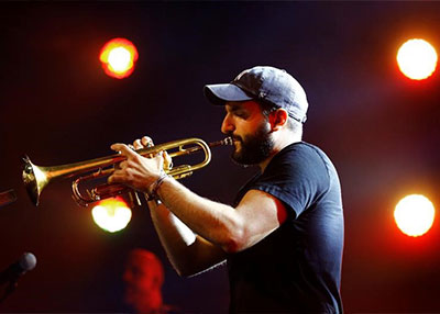 عازف البوق إبراهيم معلوف يطل على جمهور بعلبك في ختام جولته العالمية