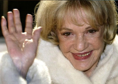 وفاة أيقونة السينما الفرنسية جان مورو عن 89 عاما