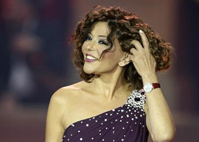 الجمهور يحتفي بسميرة سعيد في أولى إطلالاتها بمهرجانات بعلبك