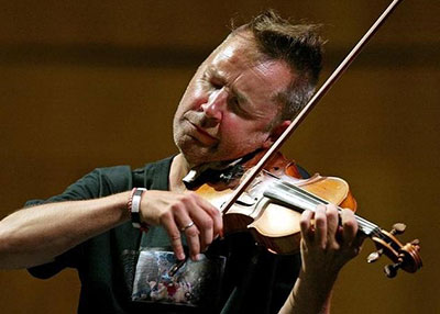 دراسة: الاستماع للموسيقى المبهجة قد ينتج أفكارا مبتكرة