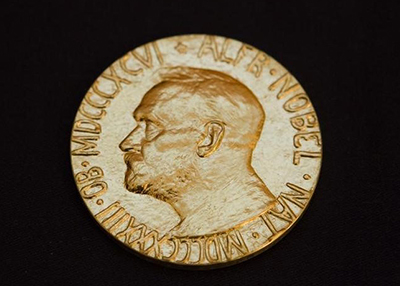 رفع قيمة جائزة نوبل إلى 1.12 مليون دولار