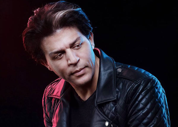 أكرم العيسوي... النسخة العربية من شاروخان