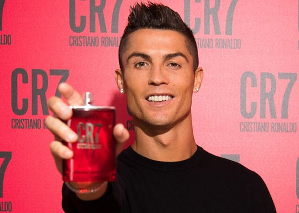 كريستيانو رونالدو.. وجه إعلاني لماركته ولغيرها  العالمية