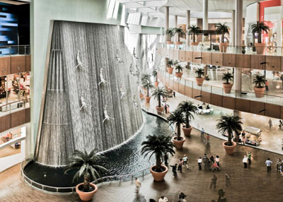 مع "شيبتنا".. حكايات مُسليّة وواقع افتراضي ورسوم متحرّكة وهدايا قيمة في دبي مول