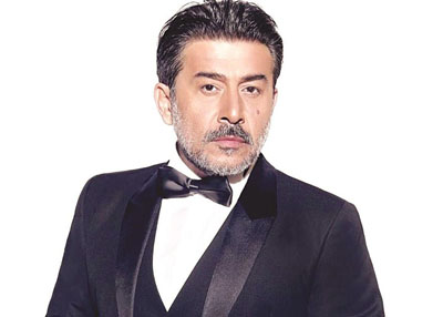 عابد فهد يوقع بطولة مسلسل "دقيقة صمت لو سمحت"