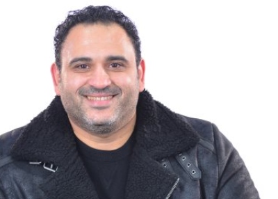 أكرم حسني يستعد لتصوير فيلم "الأوضة الضلمة الصغيرة"