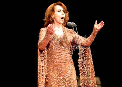 السيدة فيروز تحتفل بعيد ميلادها الـ 83