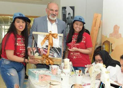 جمال سليمان يزور مركز راشد ويدعم أصحاب الهمم