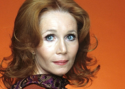 وفاة كاثرين هيلموند نجمة التلفزيون الأمريكية