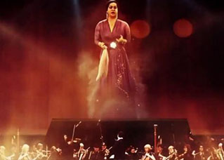 أم كلثوم في دار الأوبرا المصرية بتقنية الهولوجرام