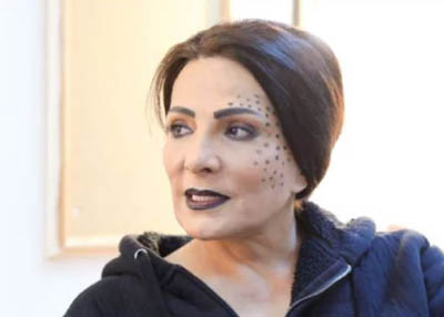 عبير عيسى  تعود الى المسرح بعد غياب 10 سنوات