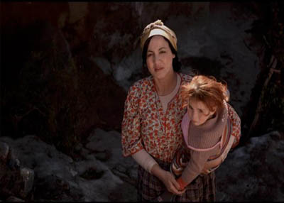 فيلم "قبل أن يعود أبي" يفوز بجائزة مهرجان أسوان لأفلام المرأة	