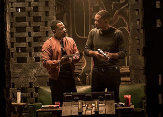 الجزء الجديد من سلسلة أفلام "باد بويز " يتصدر إيرادات السينما في أمريكا الشمالية