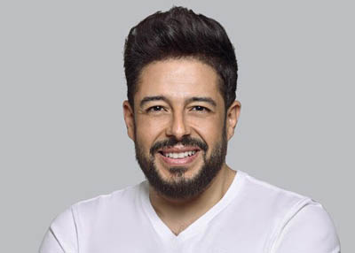 محمد حماقي يحتفل بنجاح ألبومه الجديد 