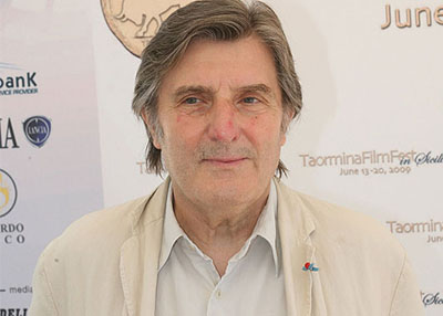 وفاة مصمم الأزياء الفرنسي أونجارو عن 86 عاما